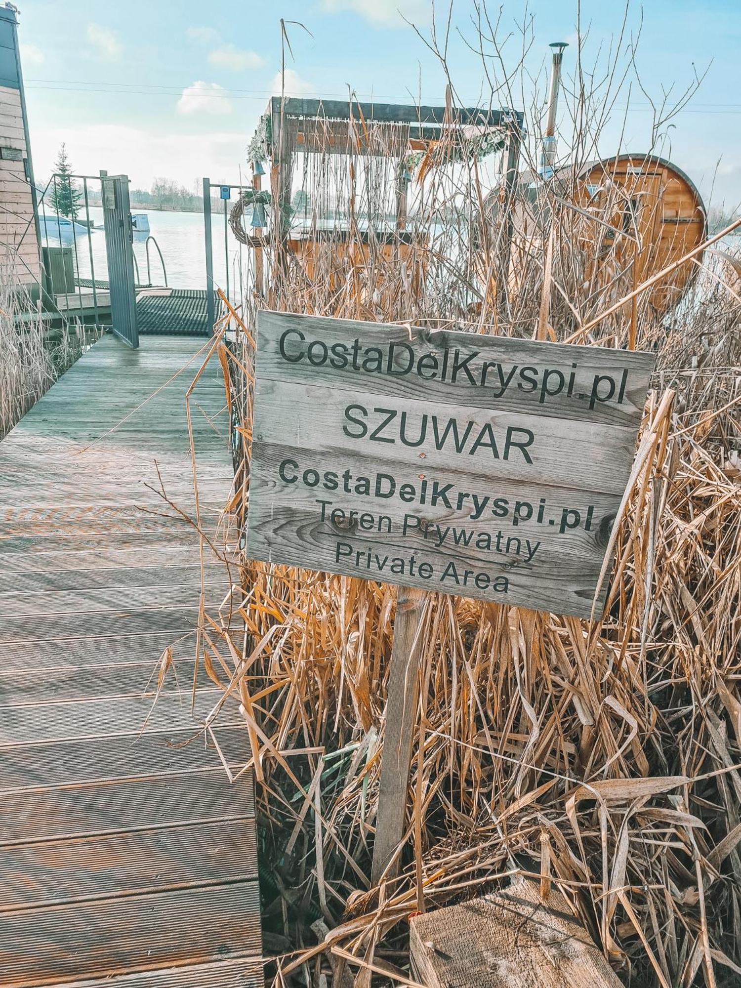 Costa Del Kryspi Caloroczne Domy Na Wodzie Cholerzyn Exteriör bild