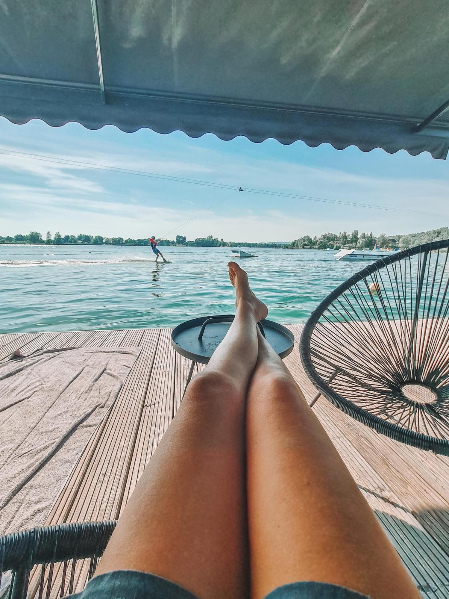 Costa Del Kryspi Caloroczne Domy Na Wodzie Cholerzyn Exteriör bild